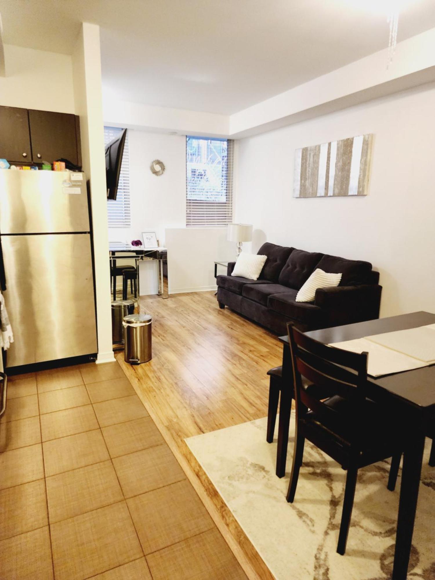 Appartement Beautiful Townhouse Near Yorkdale Mall, Wilson Subway à Toronto Extérieur photo