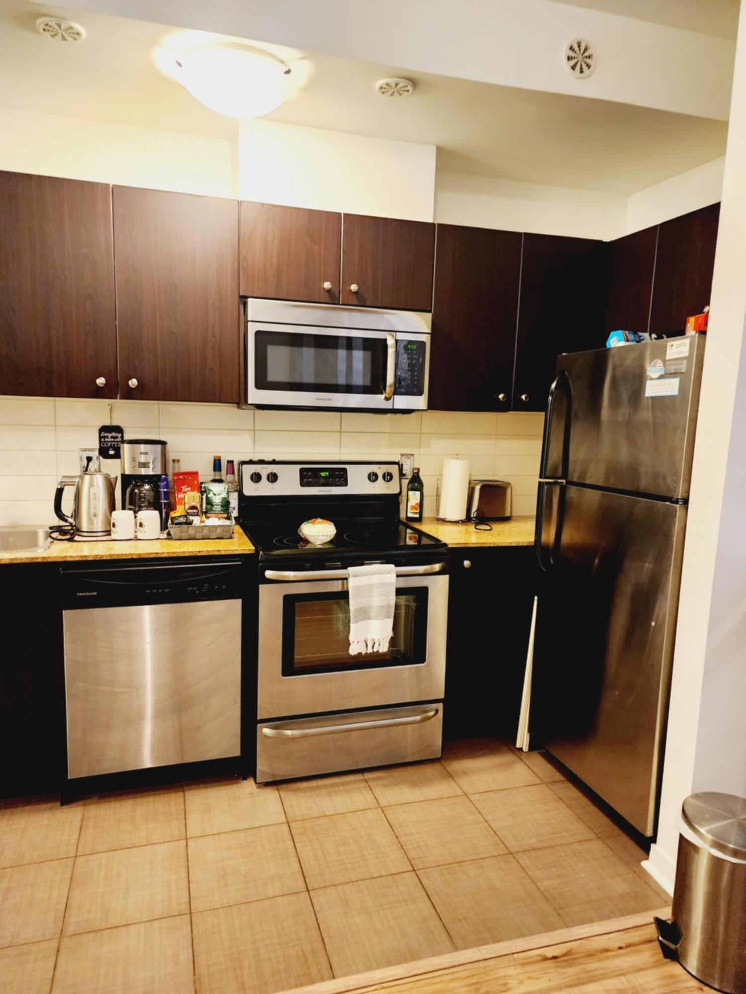 Appartement Beautiful Townhouse Near Yorkdale Mall, Wilson Subway à Toronto Extérieur photo